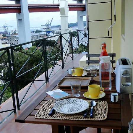 Riverfront Apartament Lizbona
