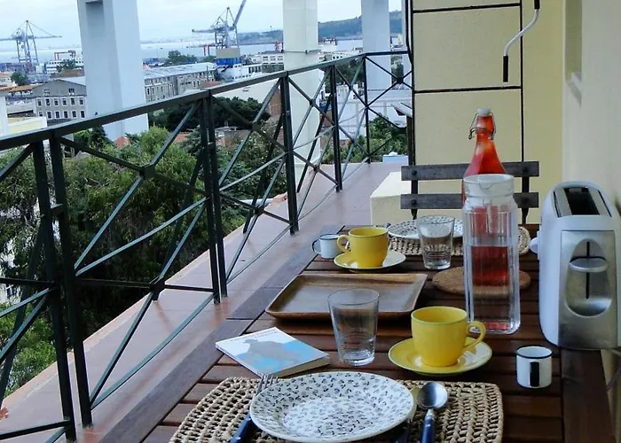 Riverfront Apartament Lizbona