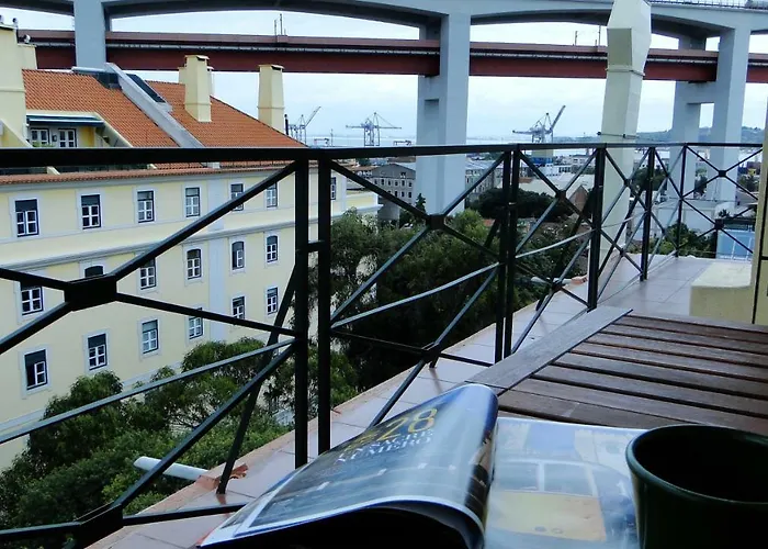 Riverfront Apartament Lizbona